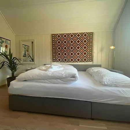 Idyllisk Hus I Sentrum Villa