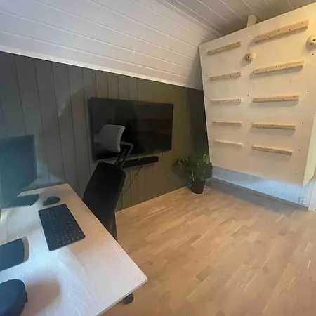 Villa Idyllisk Hus I Sentrum Vassenden